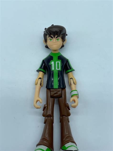 BEN 10 OMNIVERSE Ben Tennyson Figure 4" W/ Black Shirt BANDAI Cartoon Network 2 | #4619784987