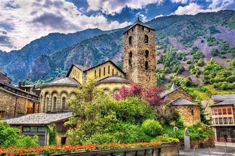 Andorra la Vella definition and meaning | Collins English Dictionary