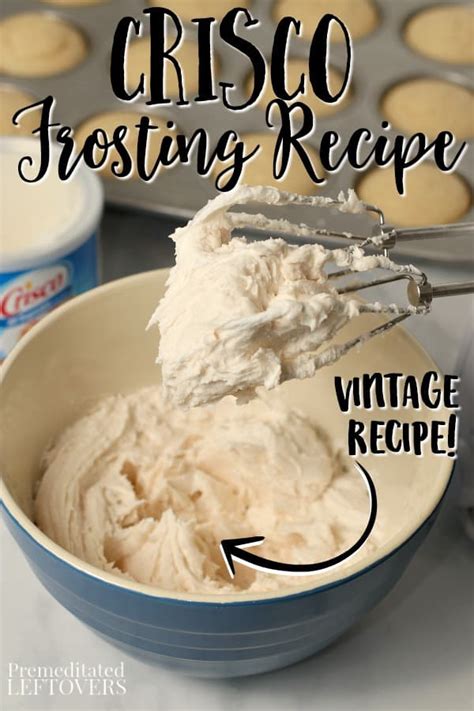 Crisco Frosting Recipe - An easy homemade icing for decorating cakes!