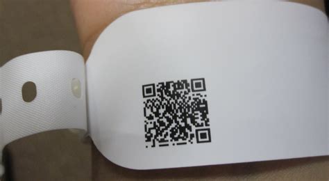 QR Code on hospital wristband – Dr Salma Patel