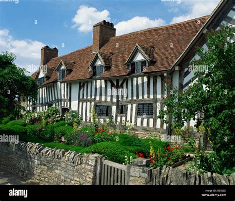 Mary arden house hi-res stock photography and images - Alamy