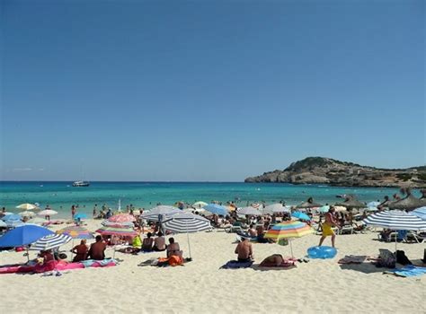 Cala Agulla, sandy beach in Cala Ratjada