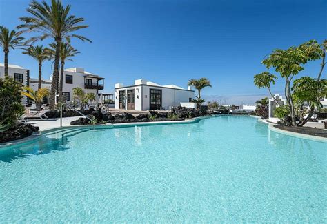 Hotel Volcan Lanzarote in Playa Blanca, Lanzarote | loveholidays