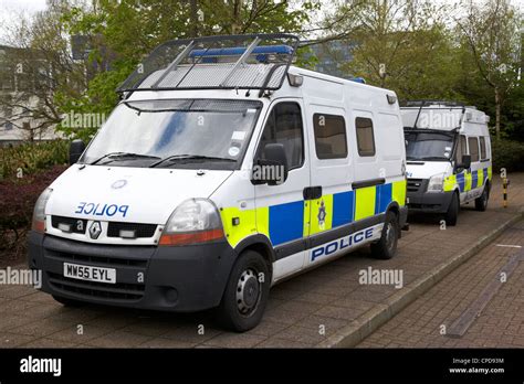 British transport police vehicles hi-res stock photography and images ...