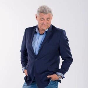 Barry Hilton Biography: Age, Wife, Career & Net Worth - Wiki South Africa