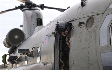 RAF Odiham on Twitter: "Chinook crews from RAF Odiham departed ...