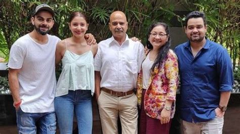 Anushka Sharma shares photo of dad Ajay Kumar Sharma with little Vamika and Virat Kohli, wishes ...