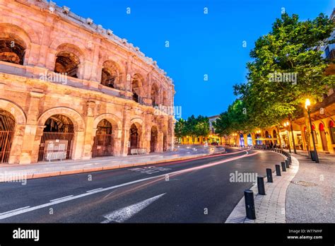 Nimes amphitheatre hi-res stock photography and images - Alamy