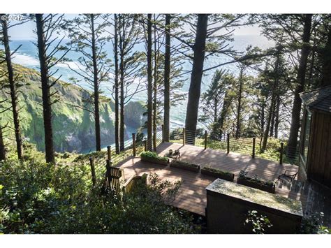 Beach house with Pacific Ocean views asks $599K in Oregon - Curbed