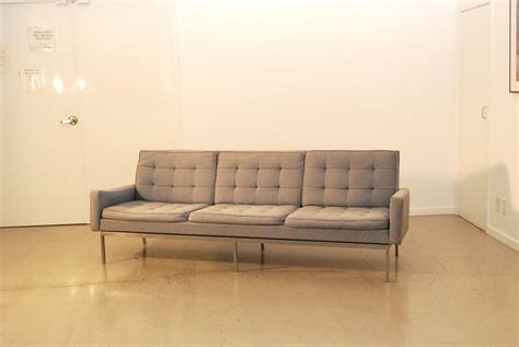 classic design: Before & After: Vintage Florence Knoll sofa