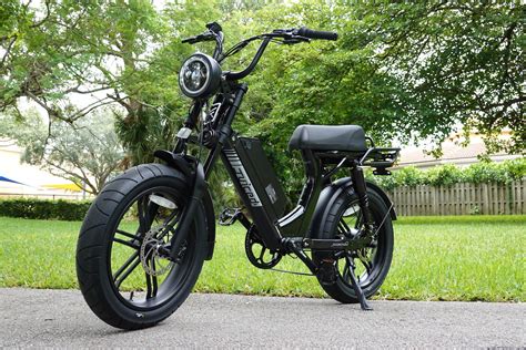 Juiced Scorpion electric bike review: an affordable e-moped with style!