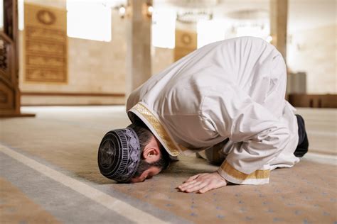 Rahasia Manfaat Sujud Ketika Sholat – Dunsanak