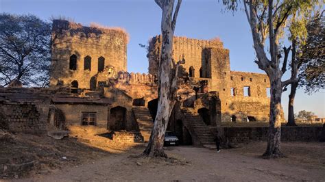 Nurpur Fort- History, Timing, Architecture, Entry Fee, Major Attraction ...