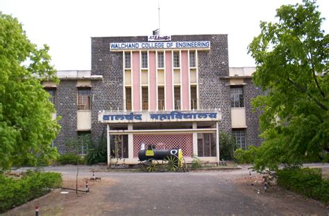 Walchand College of Engineering, Sangli, India | The main bu… | Flickr