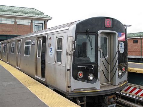 MTA NYC Subway R160 on (Q) by dj.surf.lfs, via Flickr New York Subway, Nyc Subway, Metro North ...