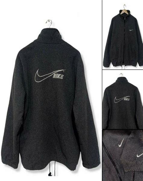 Vintage nike, Men's Fashion, Tops & Sets, Hoodies on Carousell