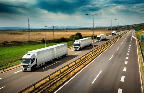 Your Quick Guide To Managing A Fleet Of Trucks - TechDrive