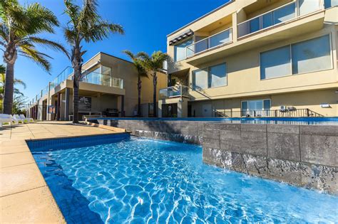 Book The Bluff Resort Apartments (Victor Harbor) - 2019 PRICES FROM A$124!