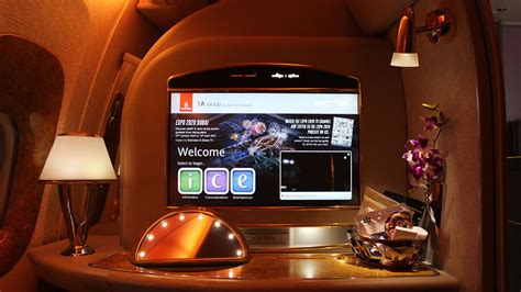 Emirates’ Boeing 777 ‘classic’ first class suite -- Emirates Airlines ...