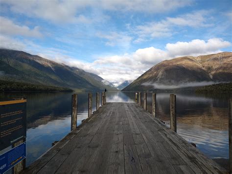 Lake Rotoiti, Nelson Lakes National Park, NZ : hiking