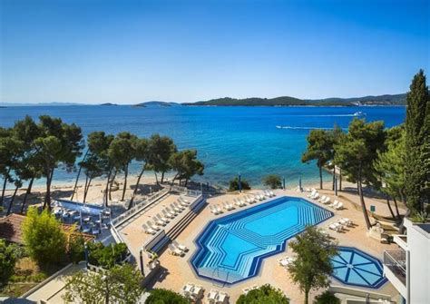 Kroatien: 6 Tage im 4 Sterne Hotel mit AI+ für nur 164,50€ | Croatia holiday, Croatia beach ...