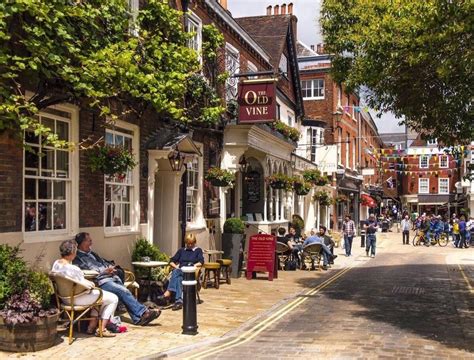 Great Minster Street and Square | Winchester, Hampshire