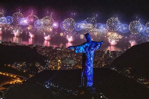 Fireworks blast in 2019 worldwide after turbulent year | The Straits Times