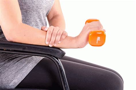 Eccentric for Wrist Extensors with Dumbbell - Vissco Healthcare Private ...