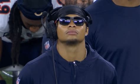 Bears – Chargers: Justin Fields roasted for wearing sunglasses at night