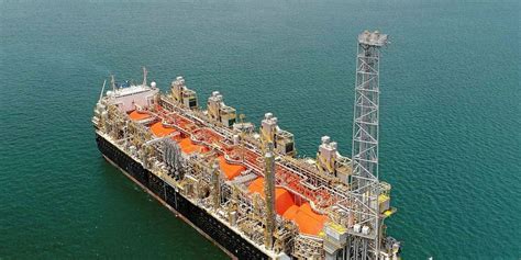 Golar FLNG unit produces first LNG | TradeWinds