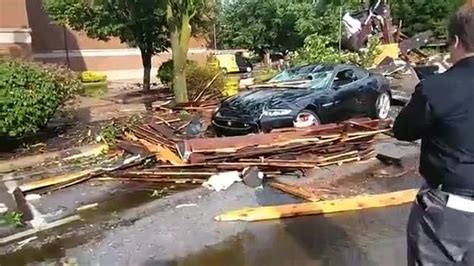 Severe storm collapses roof in Sandusky