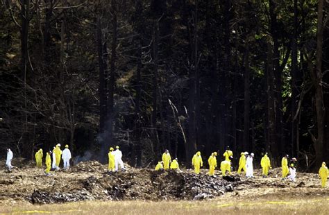 flight-93-wreckage-by-tim-shaffer_reuters - Signs Of The Last Days