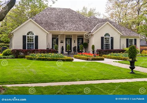 landscaping for newbie: Home front yard landscaping ideas