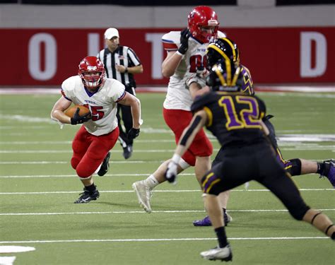 Gallery: Hitchcock-Tulare claims 9B football title with win over Herreid/Selby Area – SD SportScene