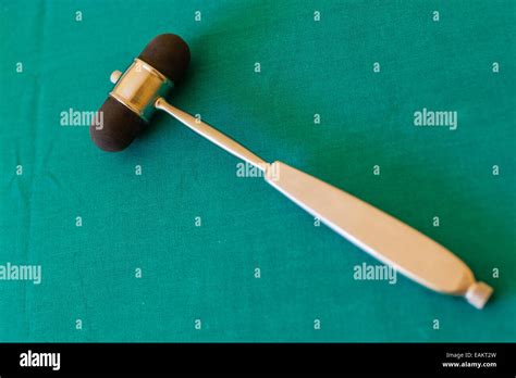 Knee reflex hammer hi-res stock photography and images - Alamy