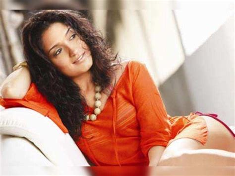 Sandhya Mridul Height, Weight, Age, Affairs, Wiki & Facts - Stars Fact