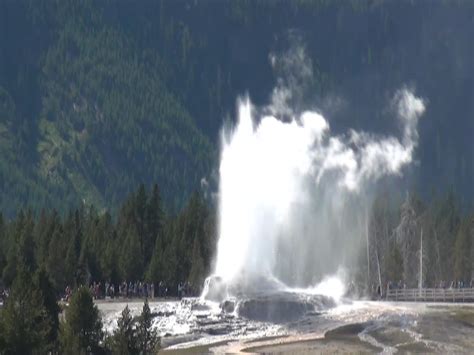 Castle Geyser in eruption (4:42 to 5:07 PM, 10 August 2013… | Flickr