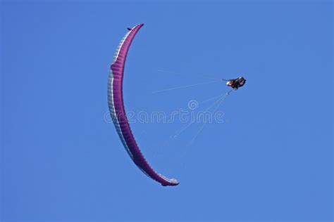 Paraglider Doing Acrobatics Stock Image - Image of transport, hill: 87889393