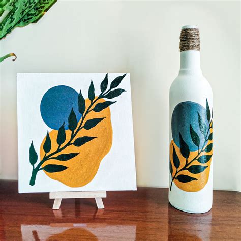 Organic Wall Painting with Bottle | Winni