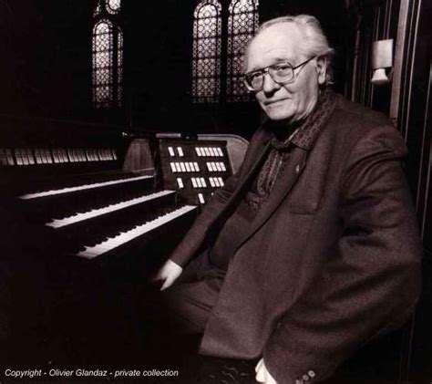 Olivier Messiaen plays Olivier Messiaen part 1