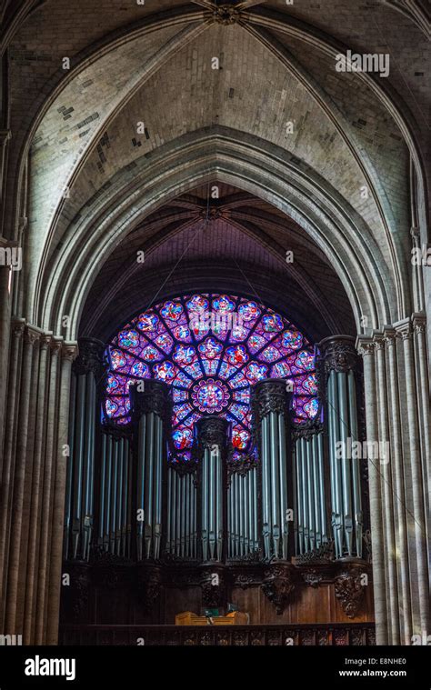 Pipe organ at Notre Dame, Paris, France Stock Photo, Royalty Free Image ...