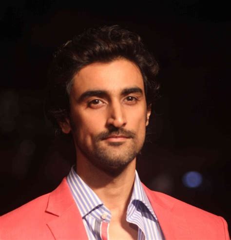 Kunal Kapoor Wiki, Bio, Age, Family, Facts, Marriage, Wife, Kids ...