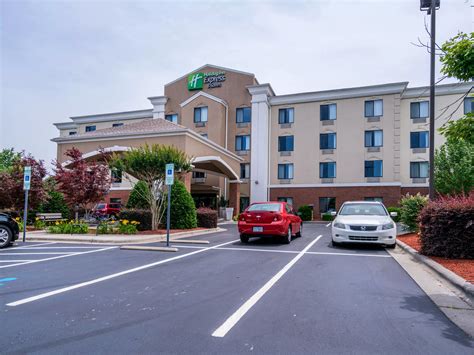 Holiday Inn Express & Suites Roanoke Rapids SE Hotel by IHG