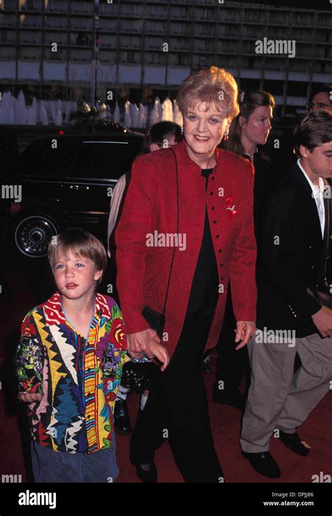 Sept. 25, 2006 - ANGELA LANSBURY WITH HER GRANDCHILDREN IAN .( BRIGHT Stock Photo: 65563014 - Alamy