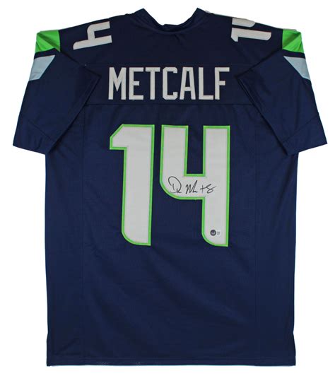 DK Metcalf Signed Jersey (Beckett) | Pristine Auction