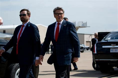 Perry to Resign as Energy Secretary - The New York Times