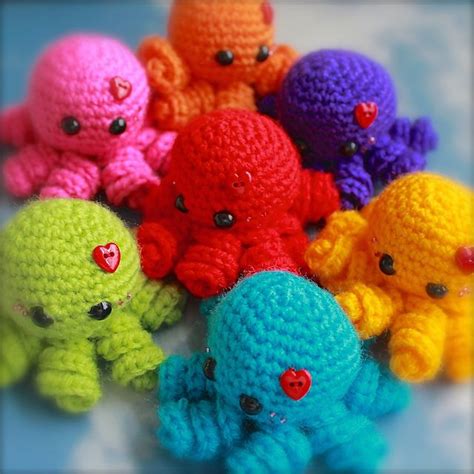 Mini Amigurumi Octopus | Crochet octopus, Crochet projects, Cute crochet