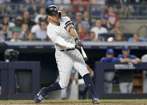 New York Yankees: Can Giancarlo Stanton be a postseason hero?