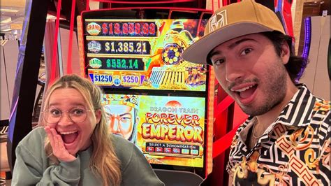 Pompsie And Greta FIRE AWAY On Las Vegas Slots! 🎰 (WE ARE LIVE-STREAMING) - YouTube