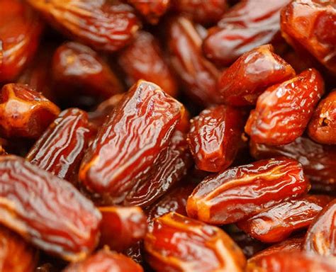 Dates As A Natural Sweetener For Weight Loss | HerZindagi